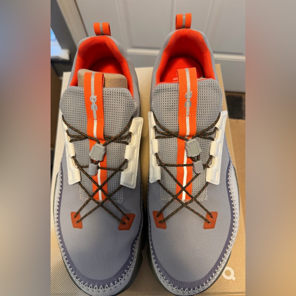On Cloud men’s 14 cloud away shoes- new in box